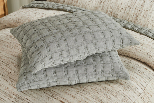 Claudia Collection