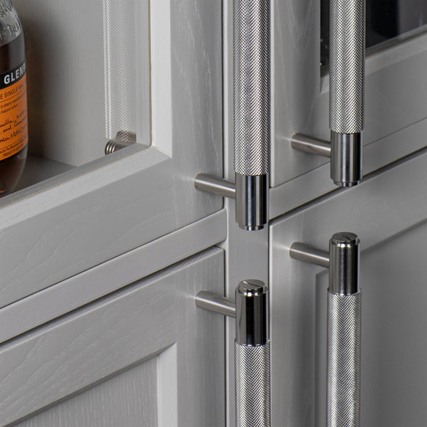 CLOSET BAR / CROSS