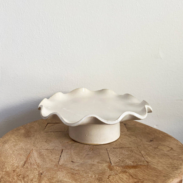 Ruffle Edge Pedestal