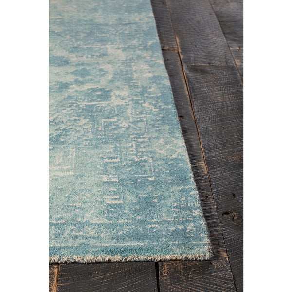 Tayla Rug - Add a pop of color and luxurious comfort to your h