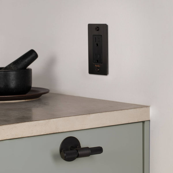 1G DUPLEX OUTLET / WITH LOGO