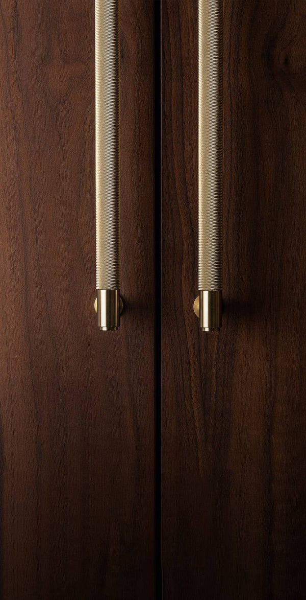 CLOSET BAR / CROSS