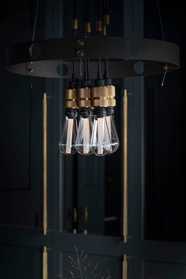 HERO LIGHT / CROSS / GRAPHITE / BRASS - 30"