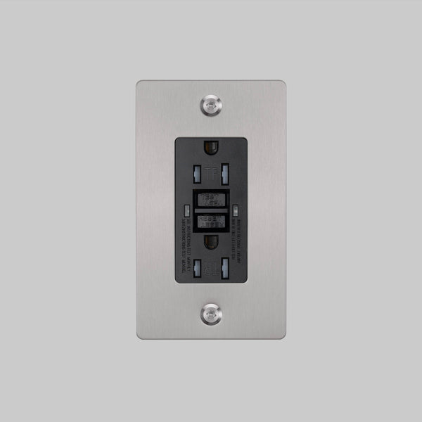 1G DUPLEX OUTLET / GFCI / LINEAR / WITHOUT LOGO