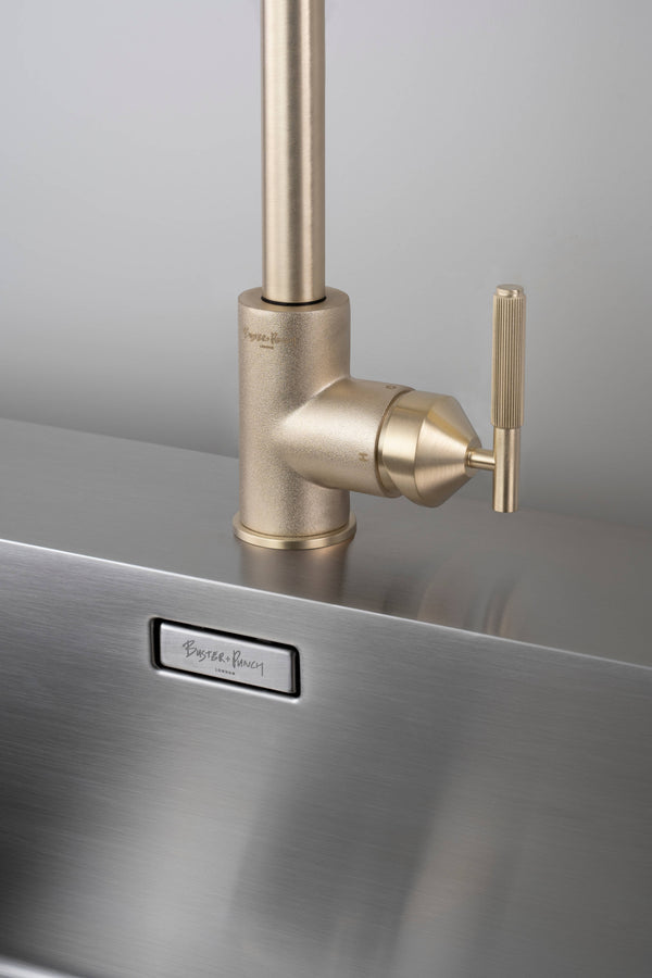 KITCHEN FAUCET / PULL-OUT WITH DUAL SPRAY / LINEAR