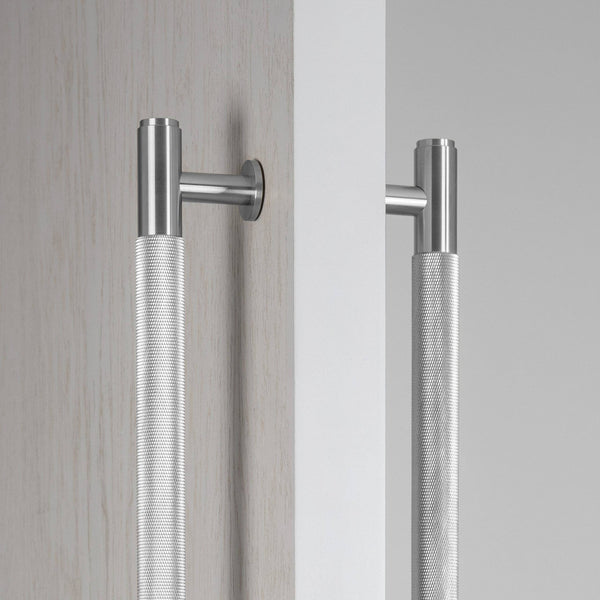 CLOSET BAR / DOUBLE-SIDED / CROSS