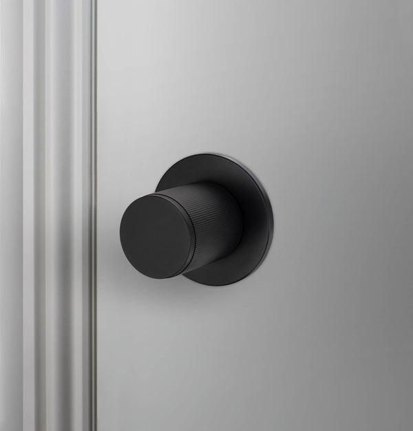 DOOR KNOB SET / PASSAGE / LINEAR