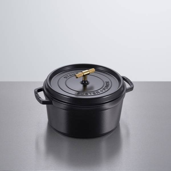 COCOTTE / 11.02 INCHES / CROSS / STAUB / BLACK
