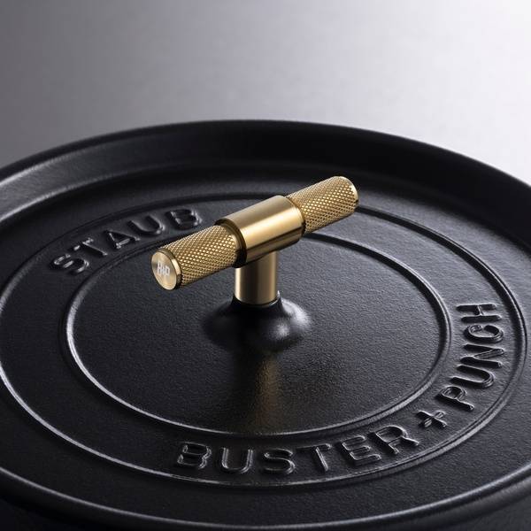 COCOTTE / 11.02 INCHES / CROSS / STAUB / BLACK
