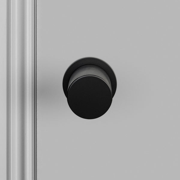DOOR KNOB SET / PASSAGE / CROSS