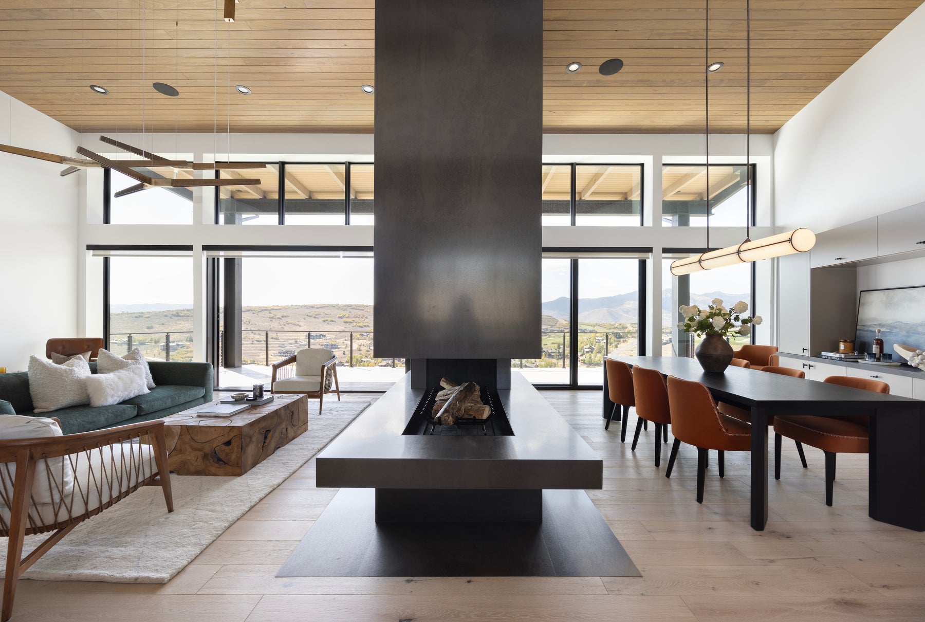 A beautifully styled living room by Hue and Hem