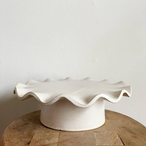 Ruffle Edge Pedestal