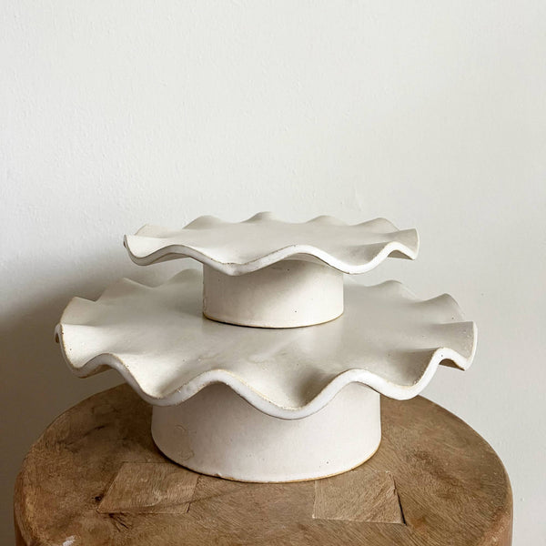 Ruffle Edge Pedestal