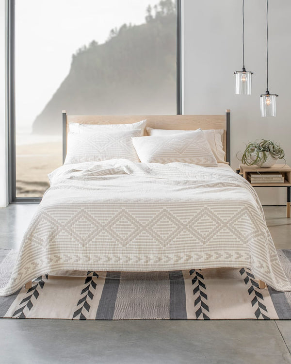 Ganado Cotton Matelasse King Coverlet