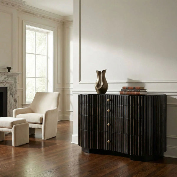 Iris Dresser