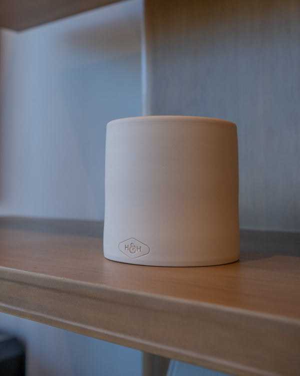 Hue & Hem Candle - Baron