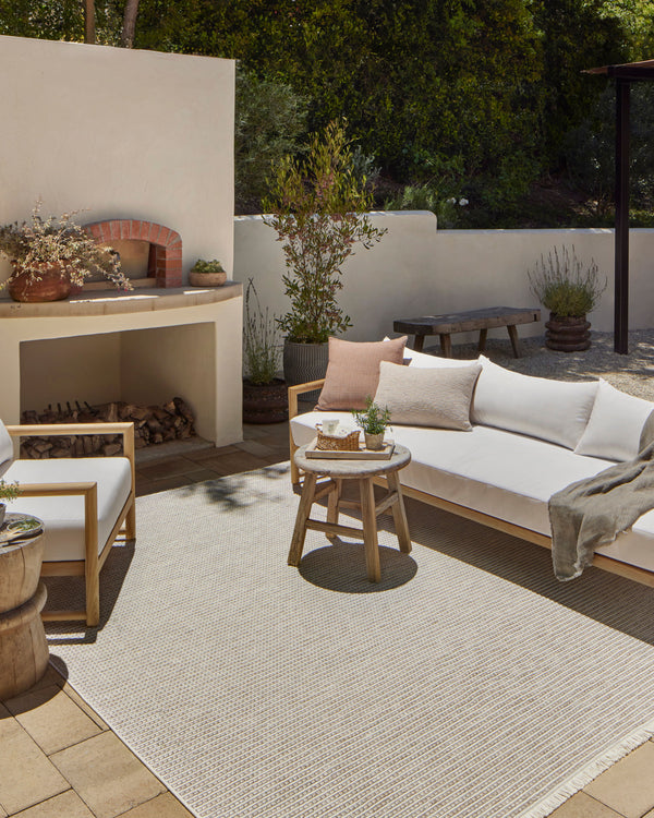 Amber Lewis x Loloi Malibu Ivory / Dove 5'-1" x 7'-7" Area Rug