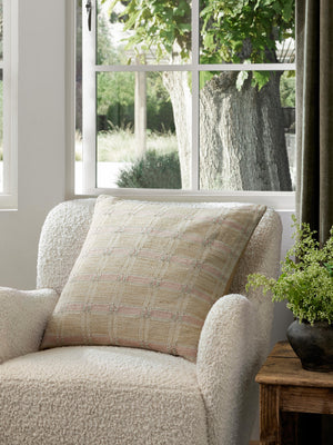 Amber Lewis x Loloi PAL0005 Ivory / Beige 22" x 22" Cover w/Poly Pillow