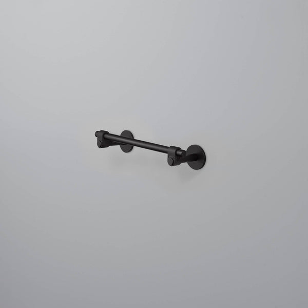 TOWEL RAIL / CAST