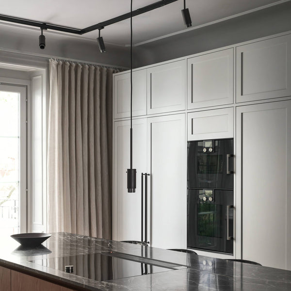 CLOSET BAR / CROSS