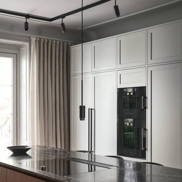CLOSET BAR / CROSS