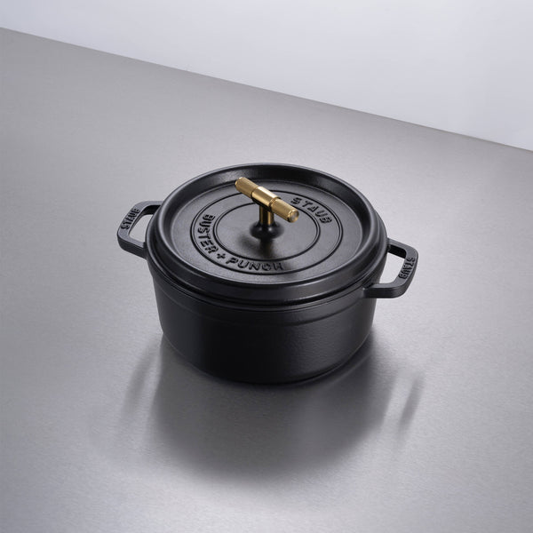 COCOTTE / 9.45 INCHES / CROSS / STAUB