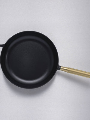 PAN / 11.02 INCHES / CROSS / STAUB / BRASS