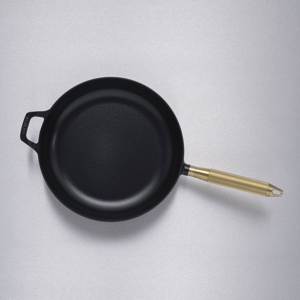 PAN / 11.02 INCHES / CROSS / STAUB / BRASS