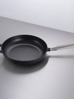 PAN / 11.02 INCHES / CROSS / STAUB