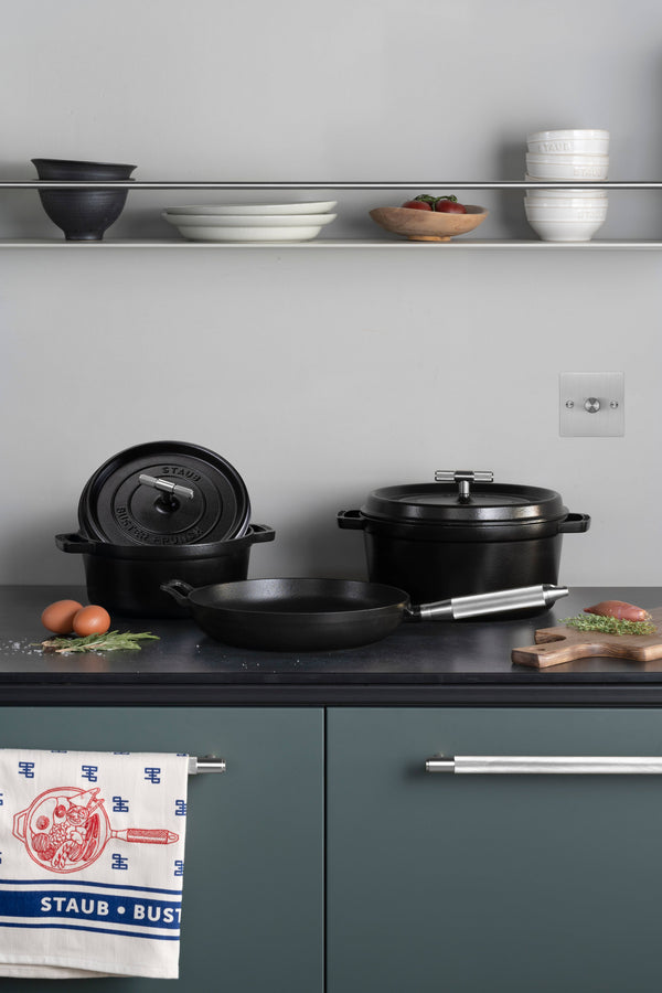 PAN / 11.02 INCHES / CROSS / STAUB
