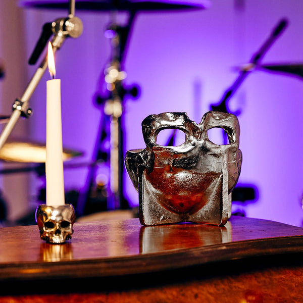 SKULL BOWL / TRAVIS BARKER