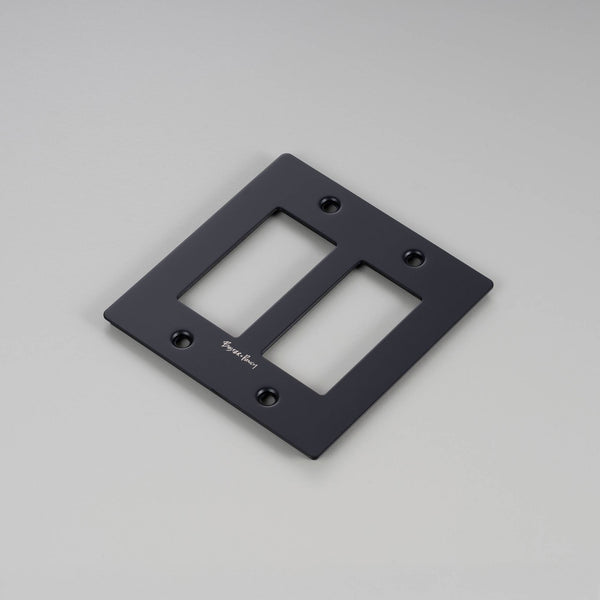 2G PLATE / POLYCARBONATE / WITH LOGO