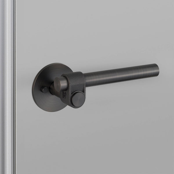 DOOR HANDLE SET / PRIVACY / CAST / LATCH INCLUDED