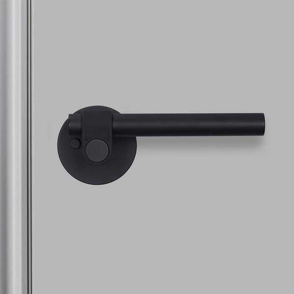 DOOR HANDLE SET / PRIVACY / CAST / LATCH INCLUDED