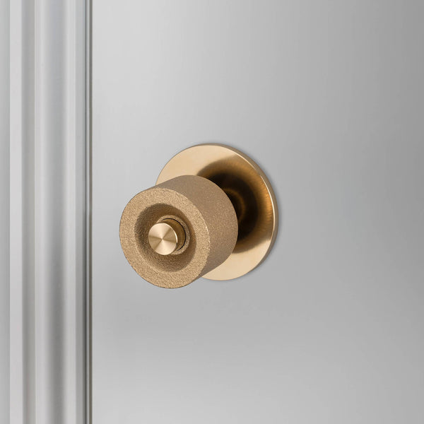DOOR KNOB SET / CAST