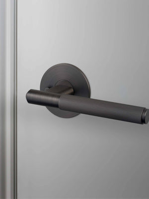 DOOR HANDLE SET / PRIVACY / LINEAR