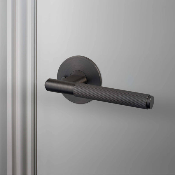 DOOR HANDLE SET / PRIVACY / LINEAR