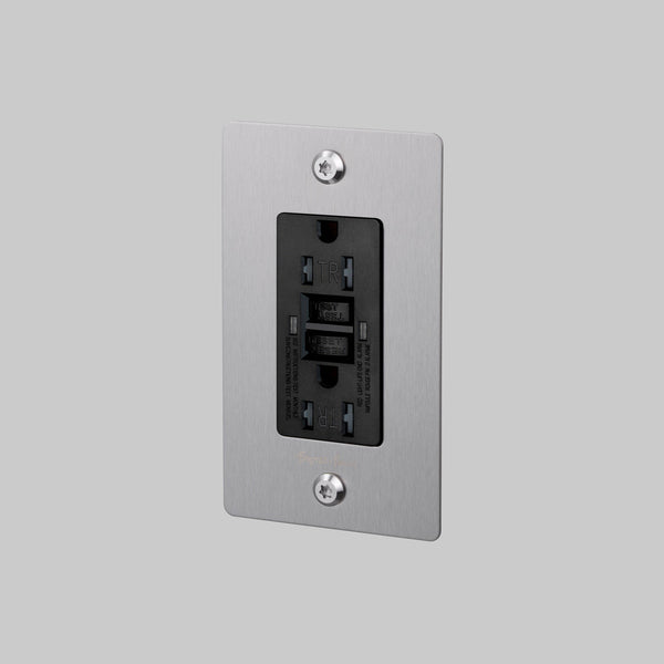 1G DUPLEX OUTLET / GFCI / LINEAR / WITH LOGO