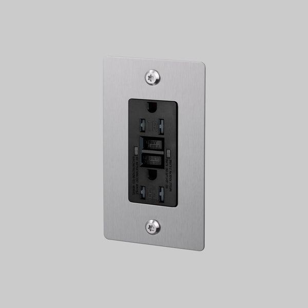 1G DUPLEX OUTLET / GFCI / LINEAR / WITHOUT LOGO