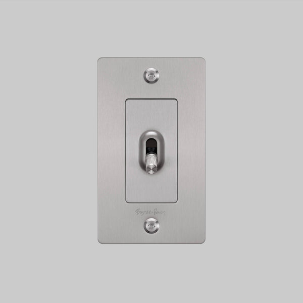 1G TOGGLE / LINEAR / WITH LOGO