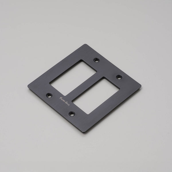 2G PLATE / POLYCARBONATE / WITH LOGO