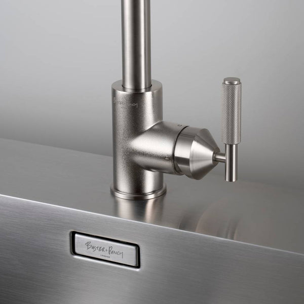 KITCHEN FAUCET / PULL-OUT WITH DUAL SPRAY / CROSS