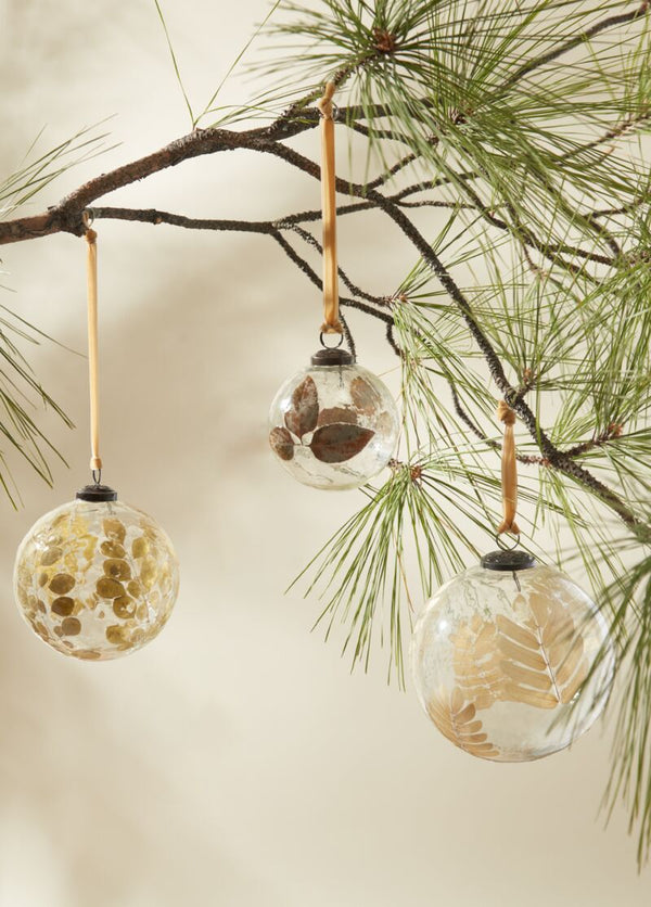 Greensleeves Ornament