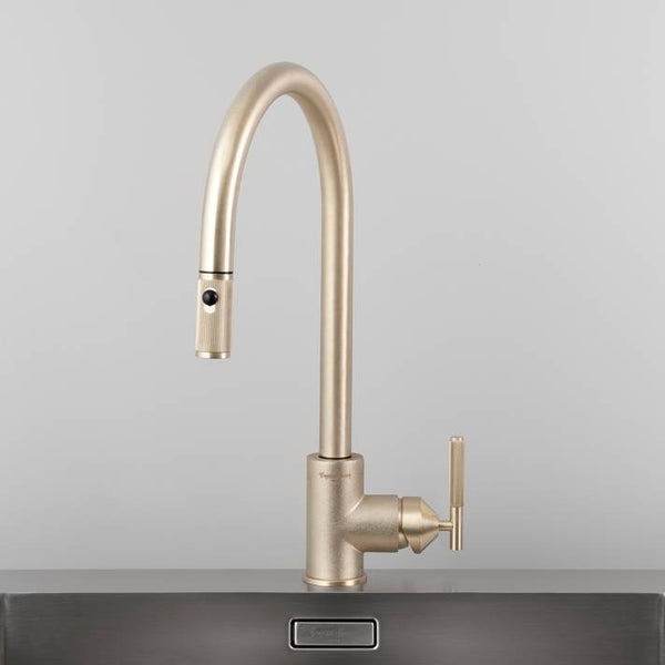 KITCHEN FAUCET / PULL-OUT WITH DUAL SPRAY / LINEAR