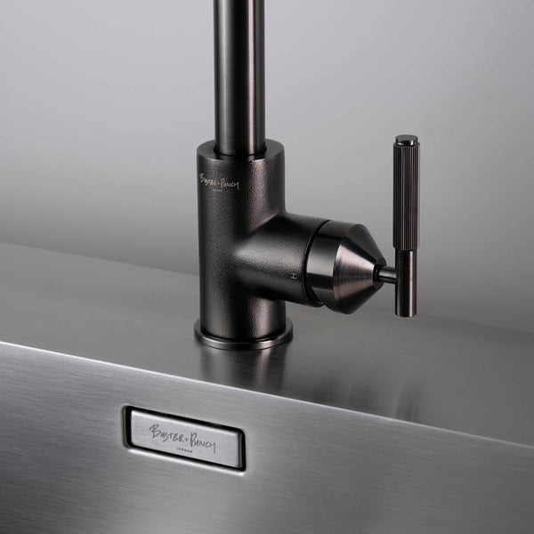 KITCHEN FAUCET / PULL-OUT WITH DUAL SPRAY / LINEAR