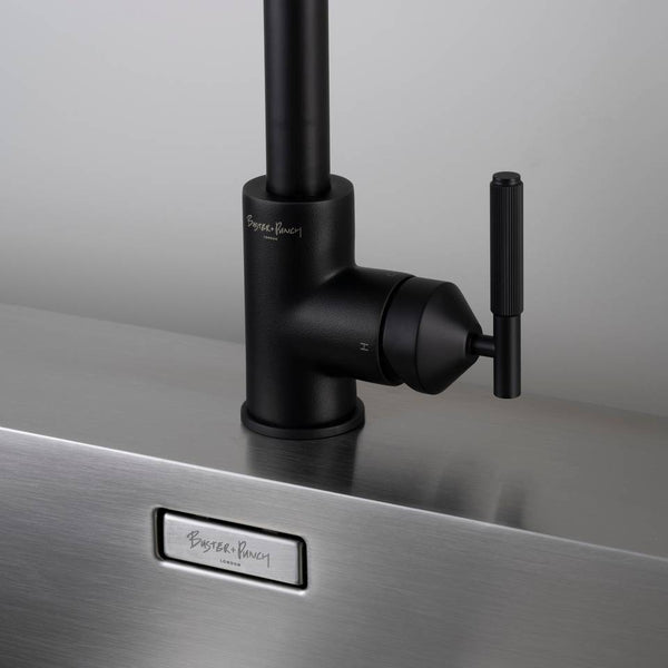 KITCHEN FAUCET / PULL-OUT WITH DUAL SPRAY / LINEAR