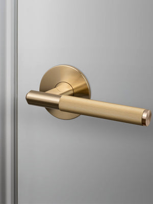 DOOR HANDLE / FIXED / 2-9/16 INCH ROSE / LINEAR