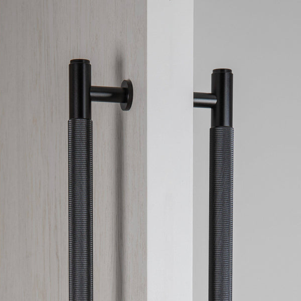 CLOSET BAR / DOUBLE-SIDED / CROSS