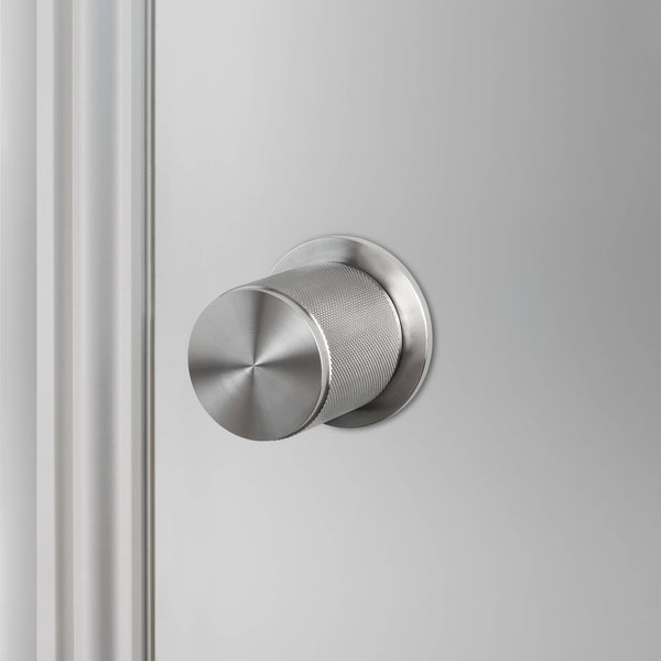 DOOR KNOB SET / PASSAGE / CROSS