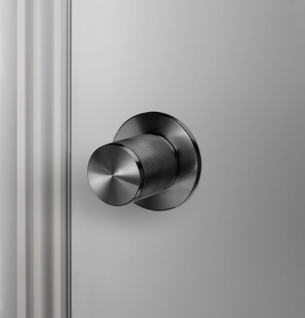 DOOR KNOB / FIXED / DOUBLE-SIDED / LINEAR